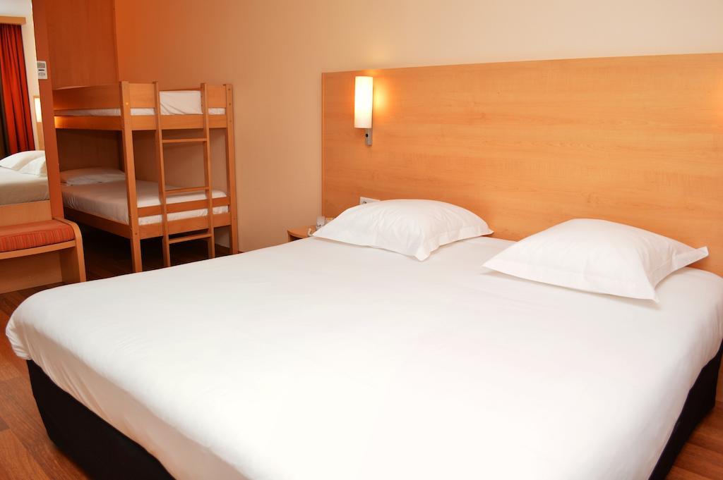 Ibis Bordeaux Saint Emilion Saint-Émilion Quarto foto